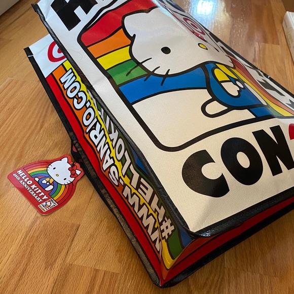 Hello Kitty Con Anniversary Collectibles - Picture 12 of 13